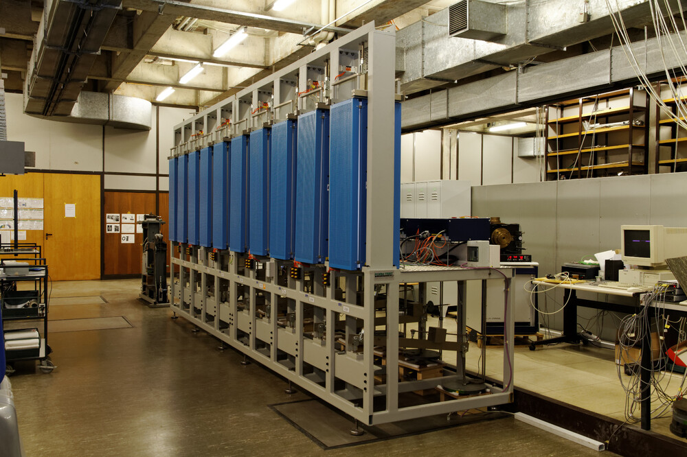 Kúszásvizsgáló gép